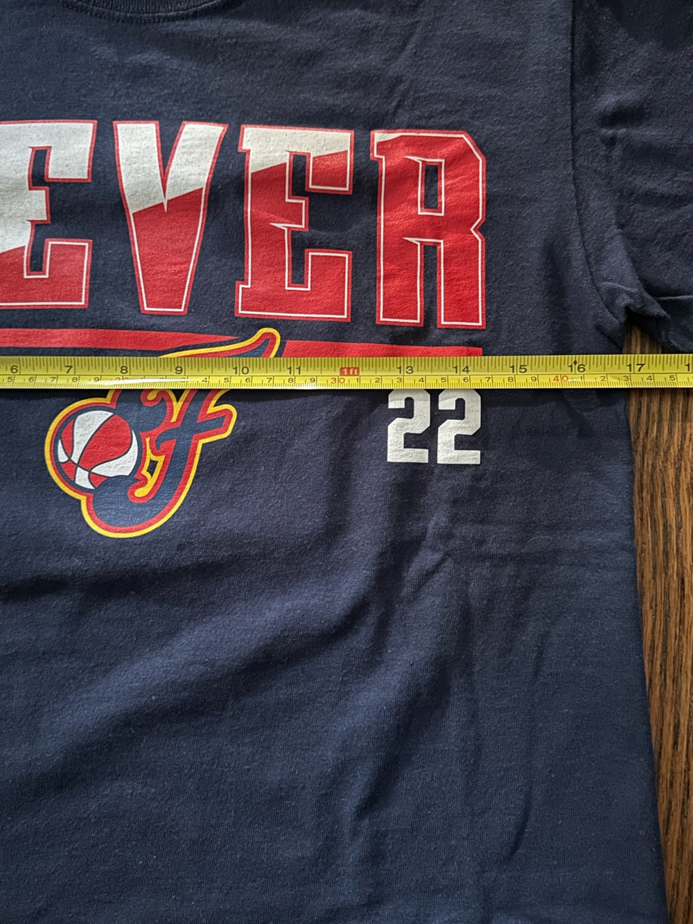 Indiana Fever Caitlin Clark #22 Navy WNBA Graphic Tee Size Small - Picture 8 of 8